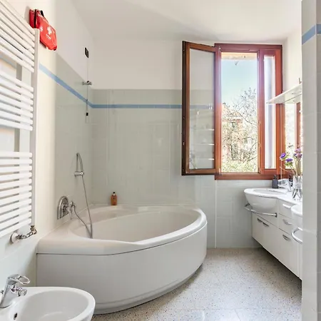 Modern Apt, Full Kitchen&big Bathroom With Tub *