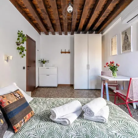 Modern Apt, Full Kitchen&big Bathroom With Tub Apartment *