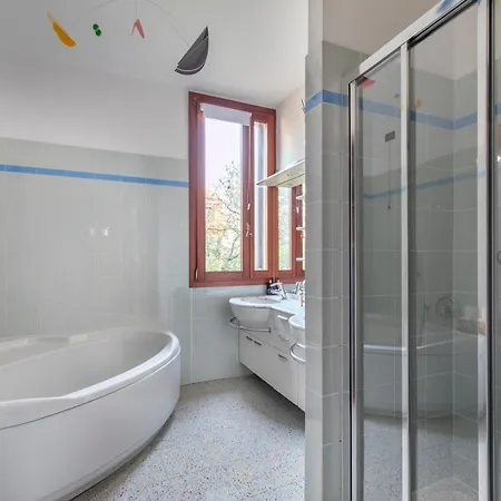 Modern Apt, Full Kitchen&big Bathroom With Tub